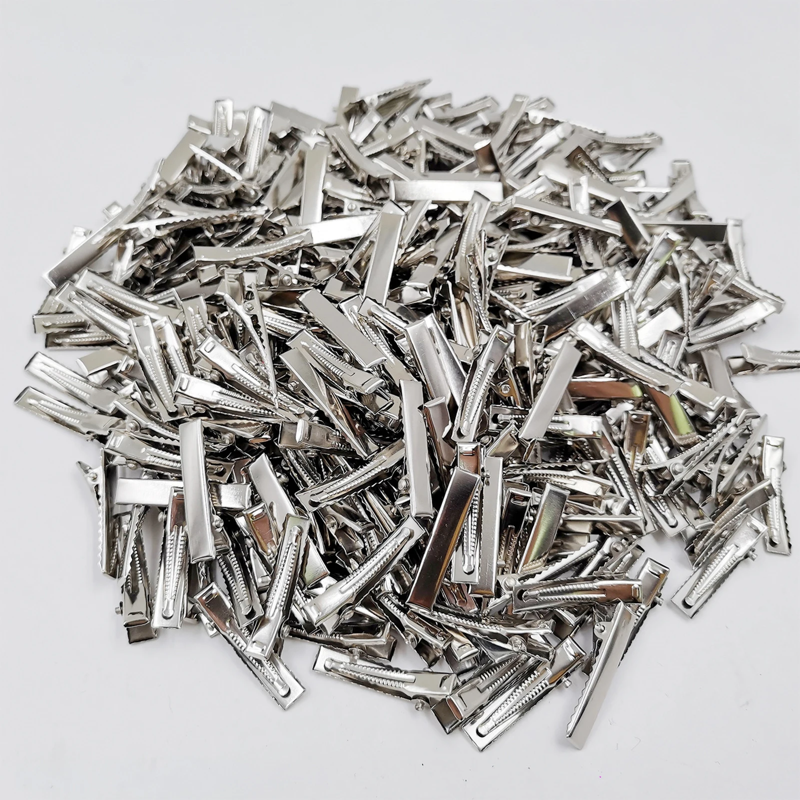 50pcs Fabricantes de fornecimento grossista de pato clipe de DIY clipe de metal acessórios de cabelo clip de um pack Imagem 0