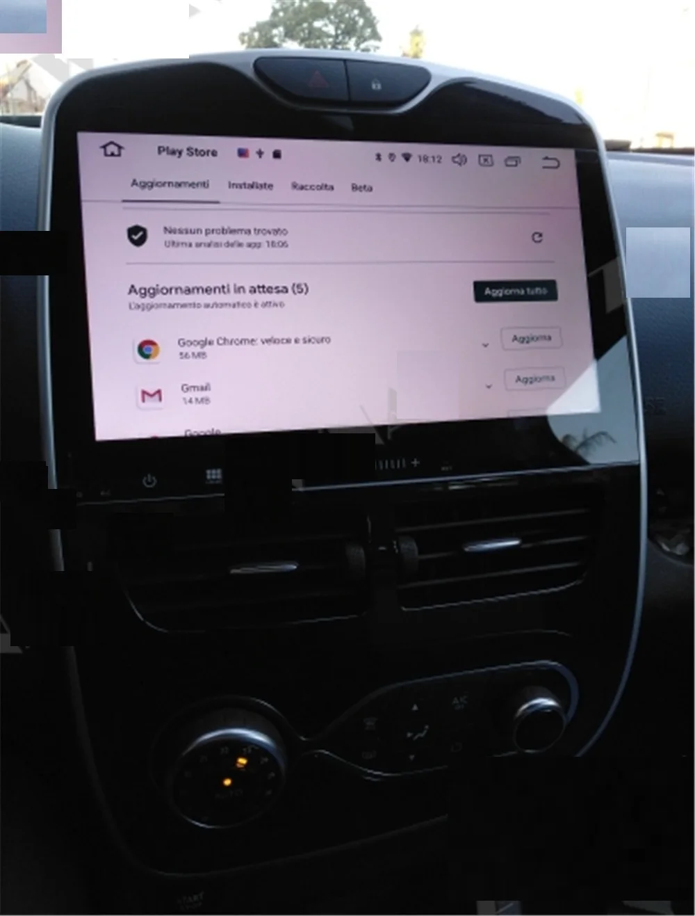 Android 10.0 Car multimedia player unidade de cabeça Para Renault Clio 2013 -2015 Carro com GPS de navegação receptor Estéreo gratuito de mapa de ips Imagem 0