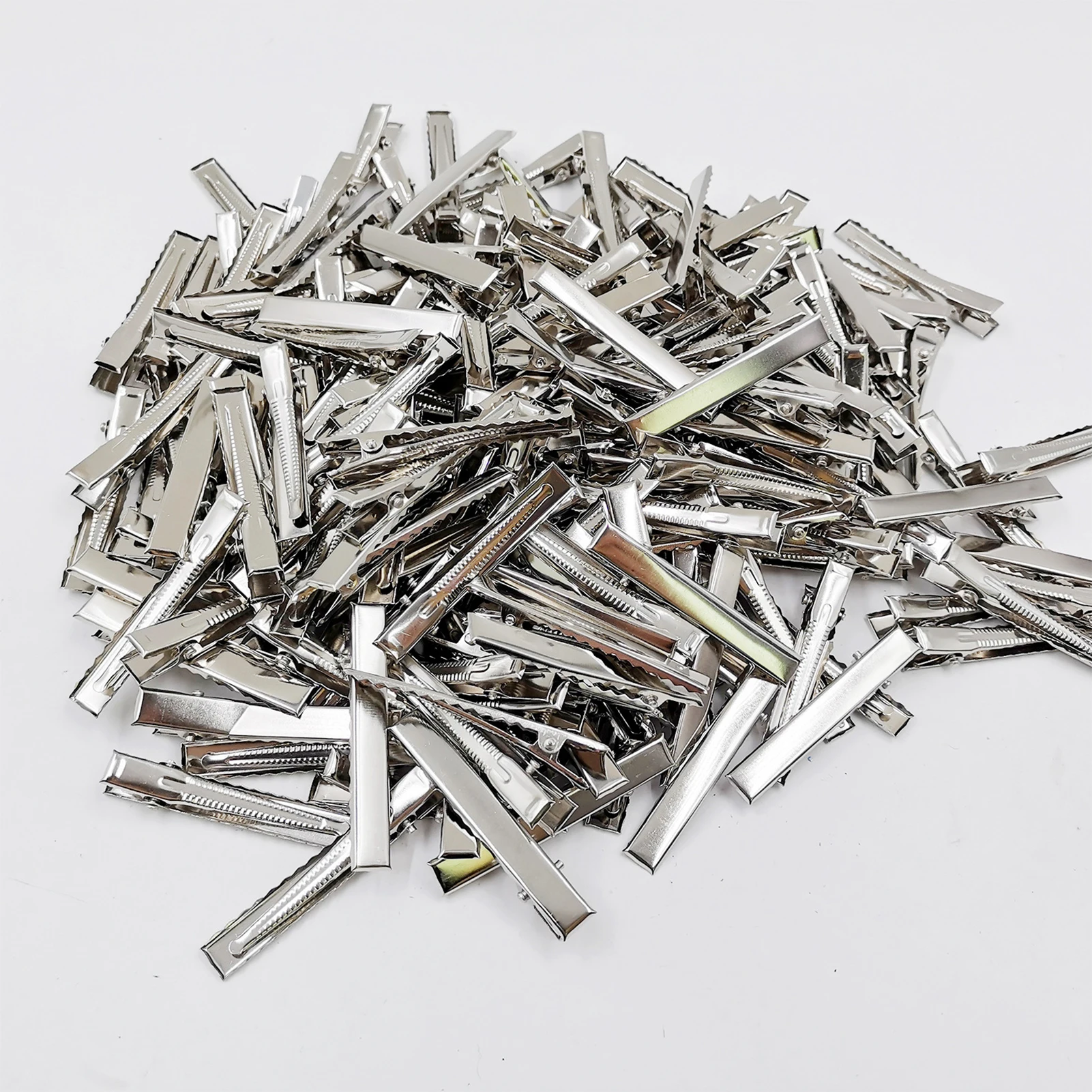 50pcs Fabricantes de fornecimento grossista de pato clipe de DIY clipe de metal acessórios de cabelo clip de um pack Imagem 1